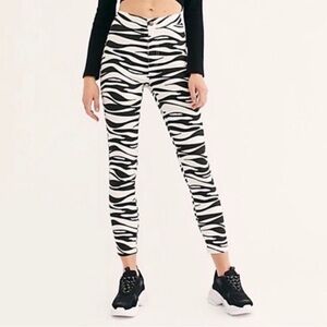 Free People Zebra Belle Printed Skinny Stretch Pants 26 We The Free